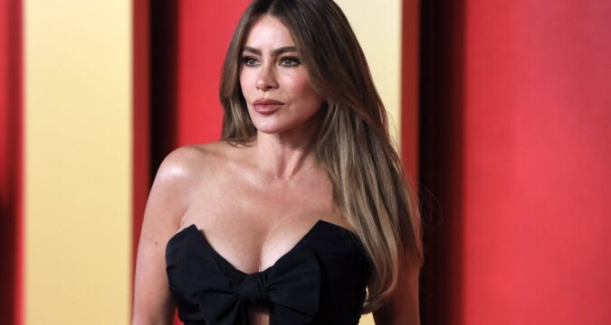 Актриса 51-летняя София Вергара  полностью обнажилась для рекламы кофе
